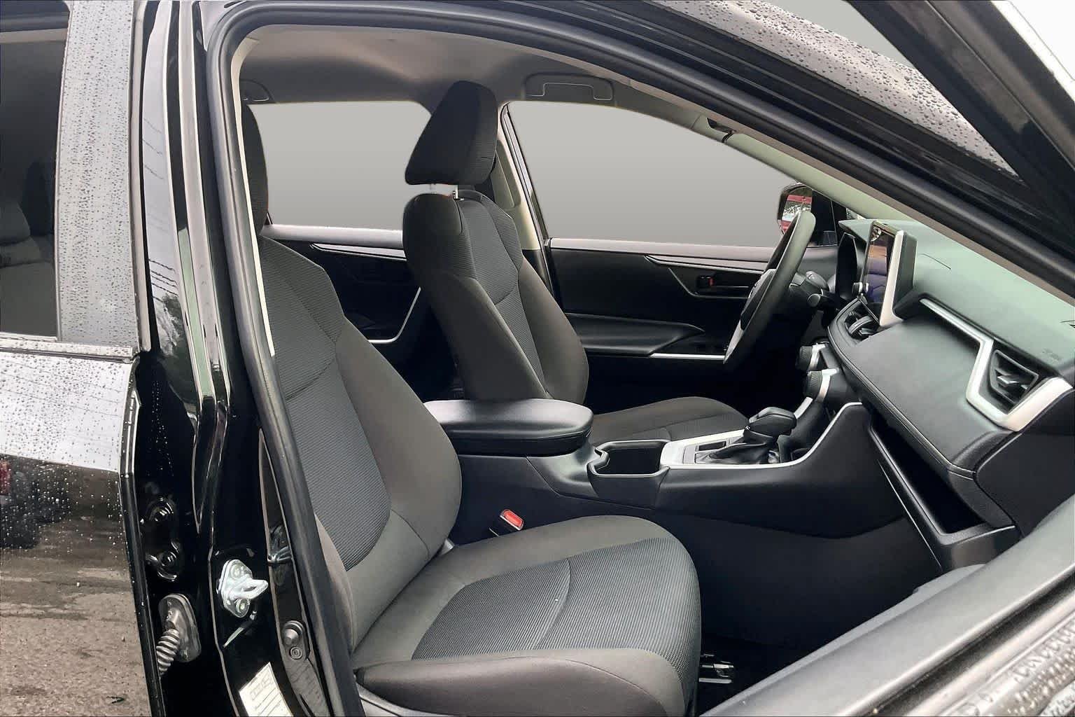 Used 2025 Midnight Black Metallic Toyota LE image 9