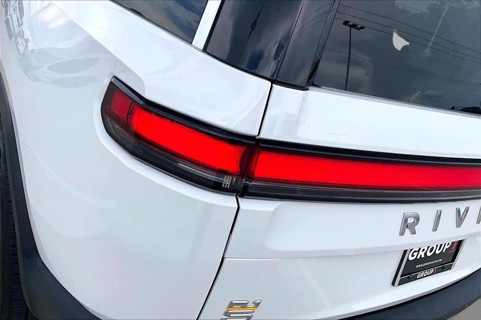 Used 2024 Glacier White Rivian Adventure image 27