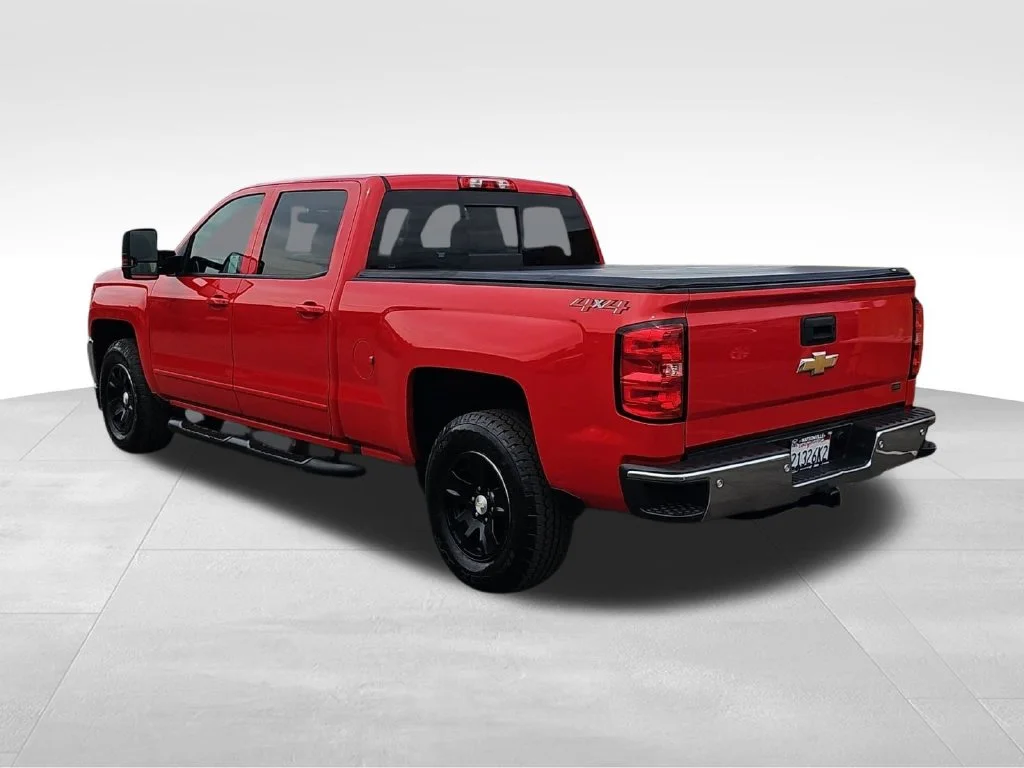 Used 2018 Red Chevrolet LT image 5