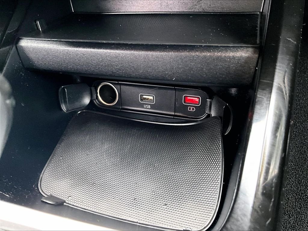Used 2023 Gravity Gray Kia GT-Line image 27