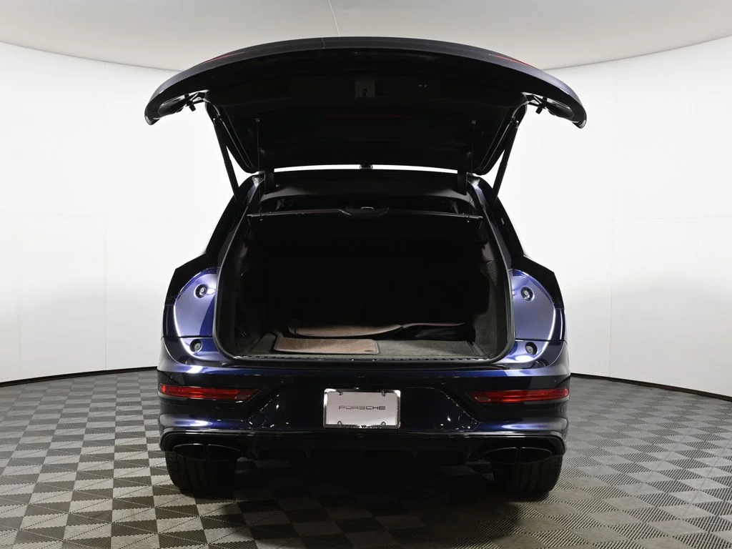 Used 2022 Blue Bentley S image 42