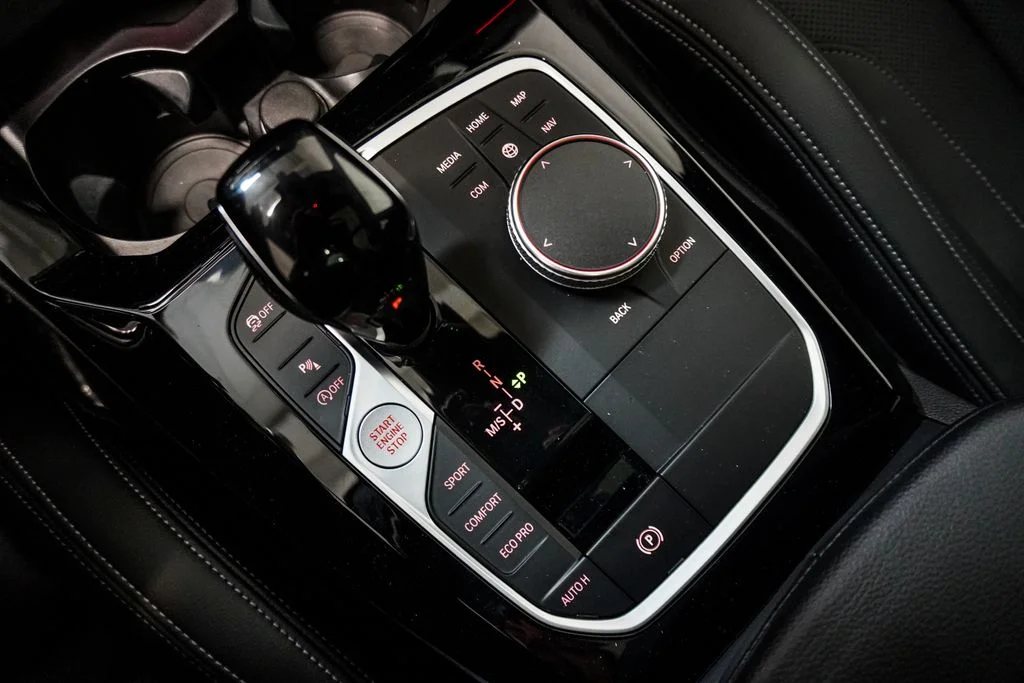 Used 2022 Black BMW sDrive30i image 28