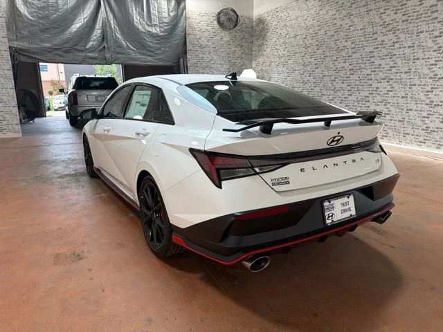 New 2026 Atlas White Hyundai Base image 5