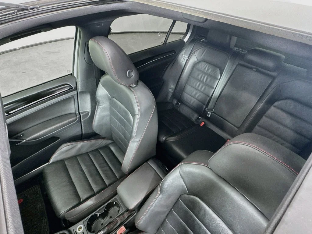 Used 2015 Silver Volkswagen 2.0T SE image 25