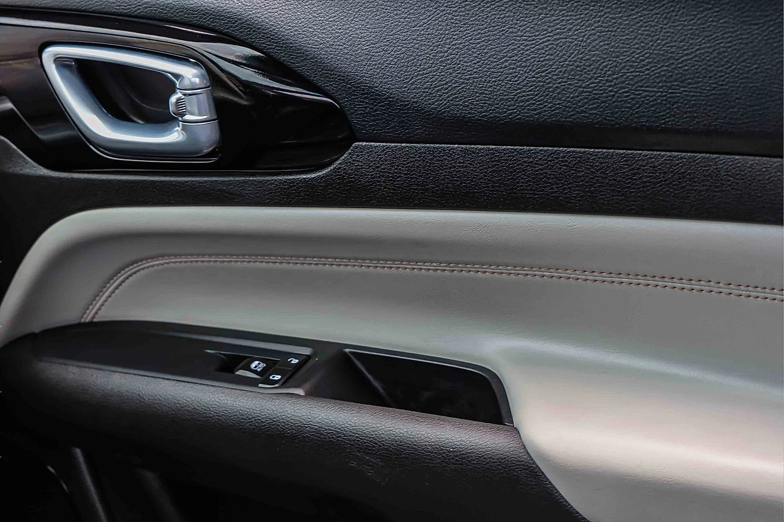 2025 Jeep Compass Limited - Photo 15