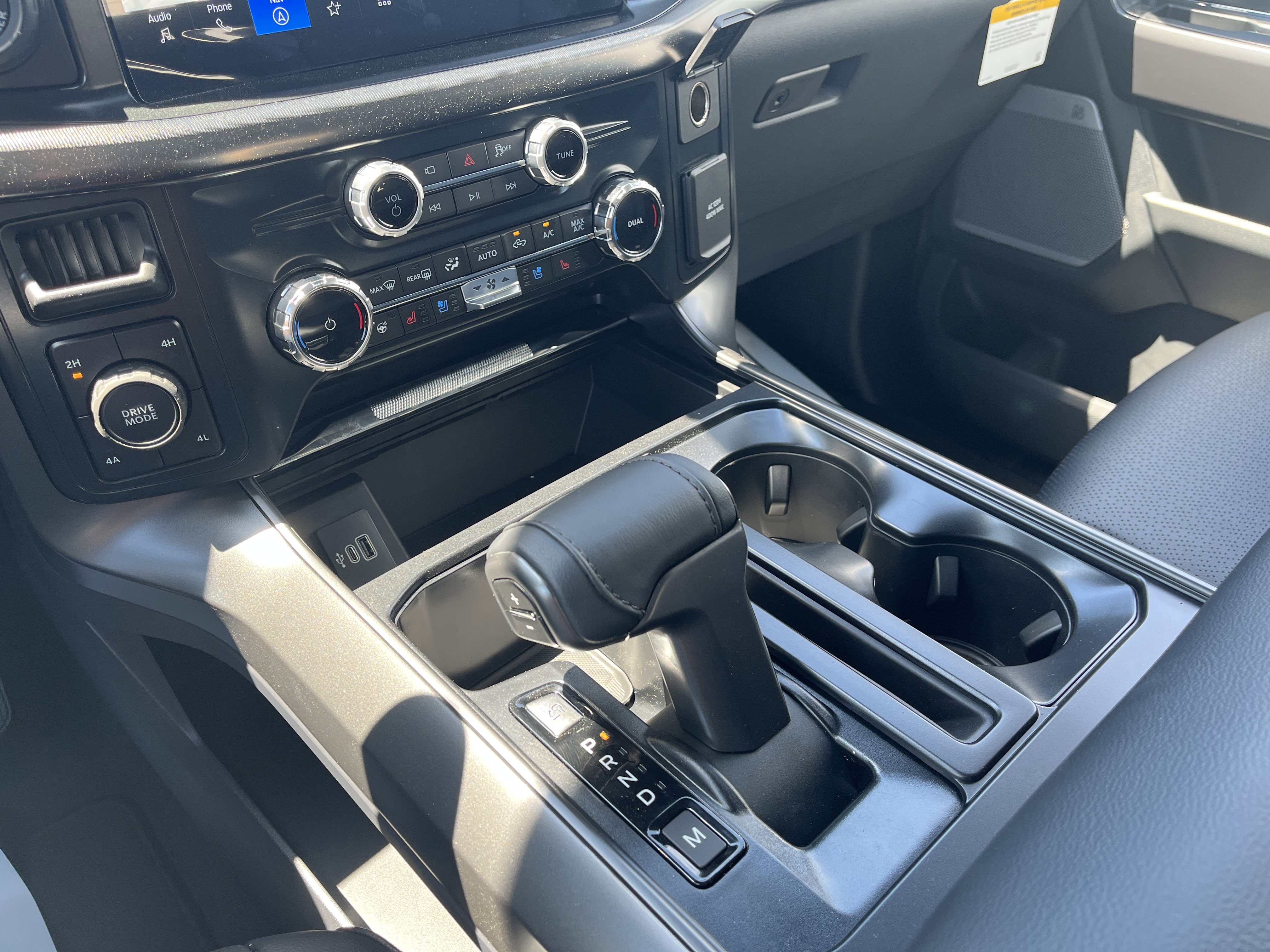 New 2026 Oxford White Ford Lariat® image 24