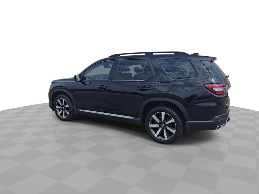 Used 2023  Honda Touring image 6