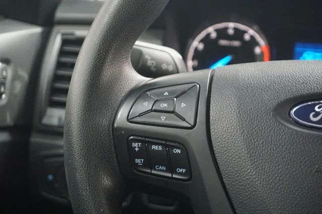 Used 2019 Magnetic Metallic Ford LARIAT image 22