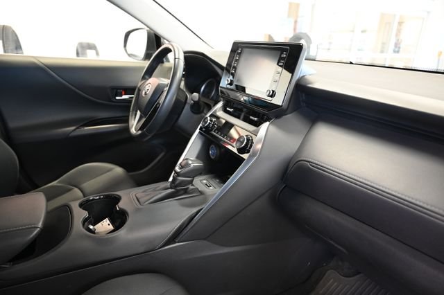 2022 Toyota Venza LE - Photo 14