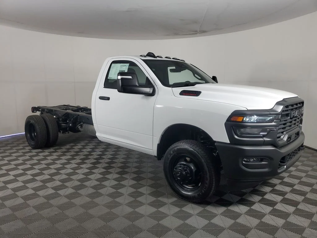New 2026 Bright White Clear-Coat Exterior Paint RAM Tradesman image 3