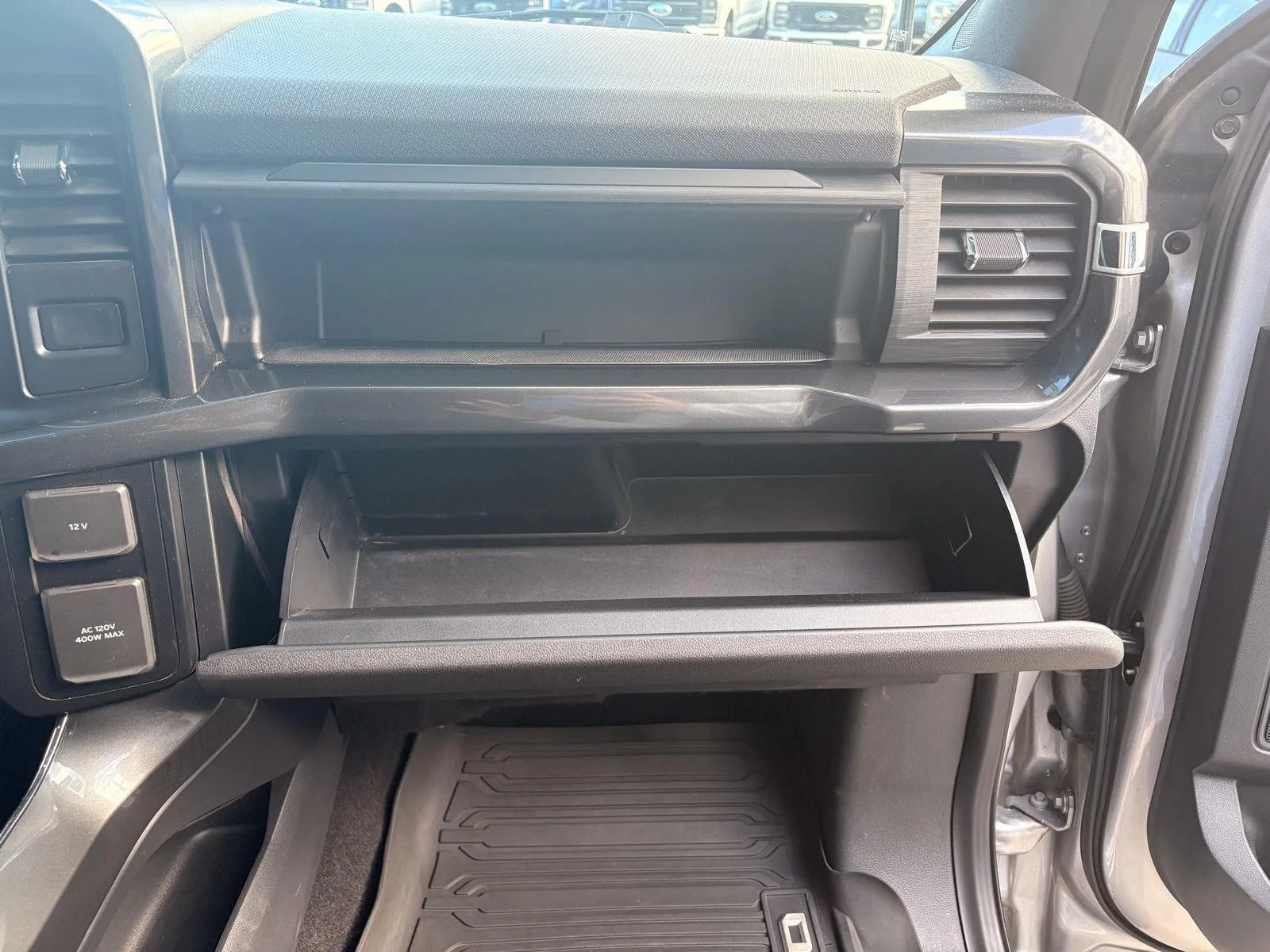 Used 2023 Iconic Silver Ford XLT image 14
