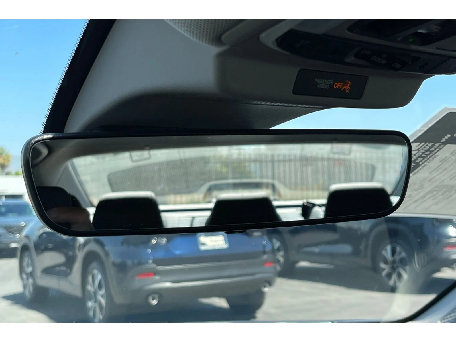 Used 2025 Solar Silver Metallic Honda EX-L image 24