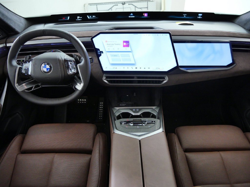New 2027 Dravit Grey Metallic BMW  image 5