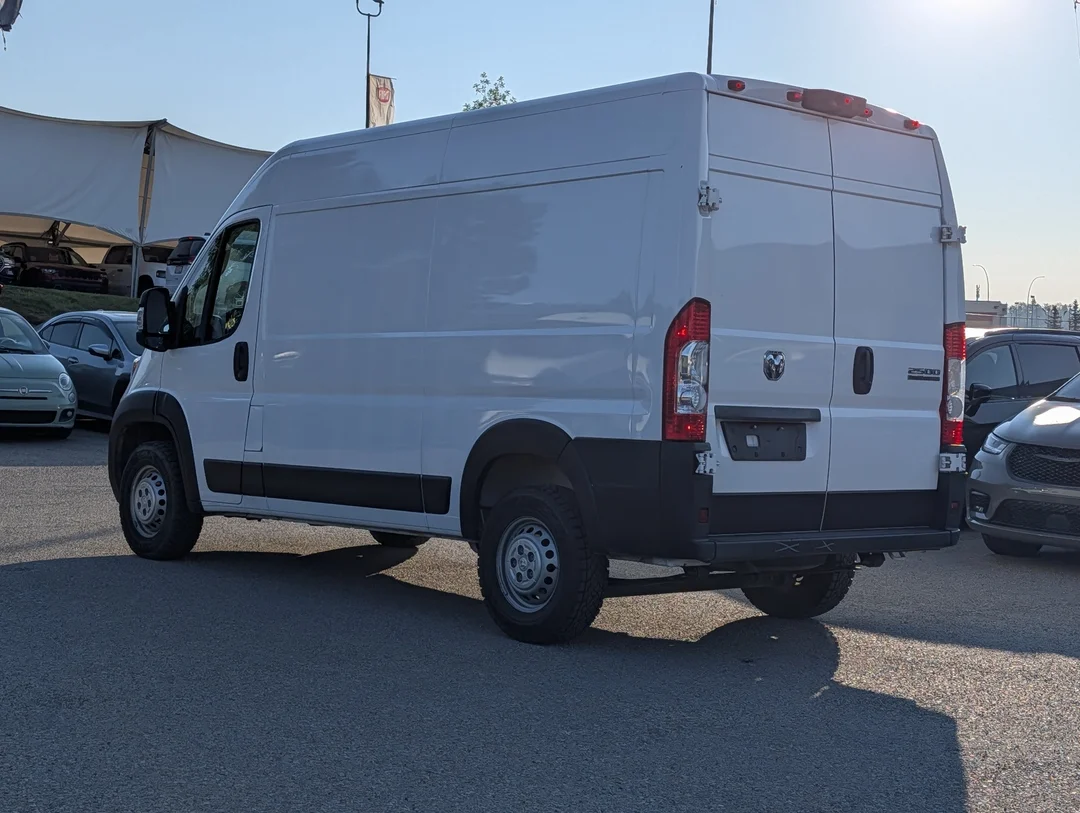 Certified Used 2025 White RAM Tradesman - Convienence Grp - Mopar Wall Paneling - LOW KMS image 6