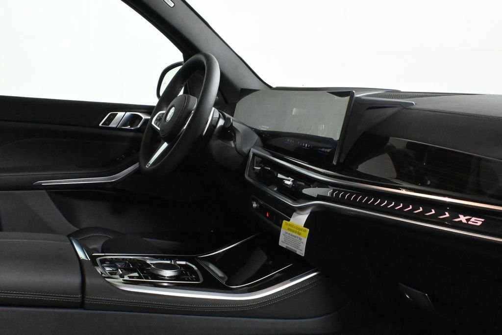 Used 2026 Black BMW xDrive50e image 35