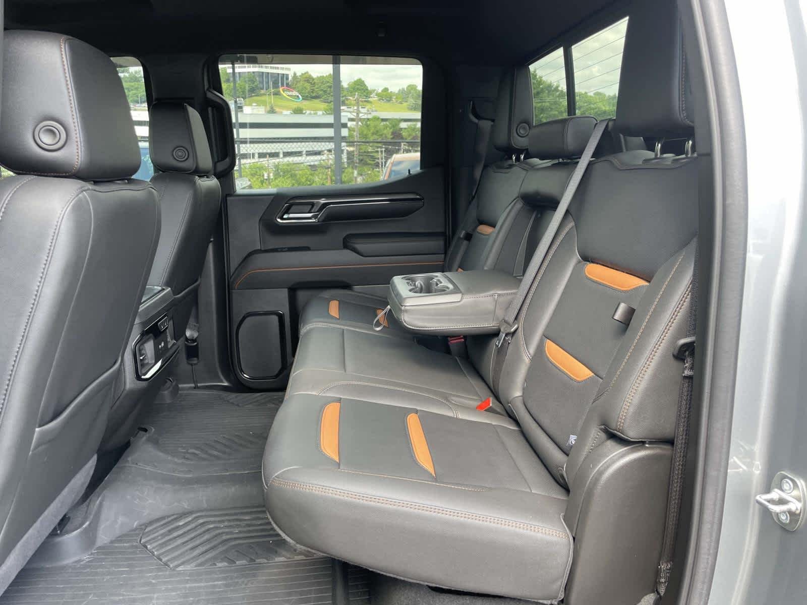 Used 2024 Sterling Metallic GMC AT4 image 17