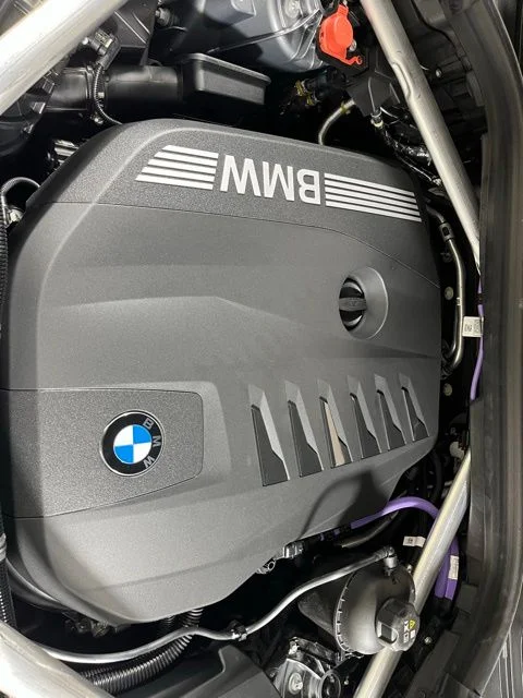 Used 2026 Skyscraper Grey Metallic BMW xDrive40i image 25