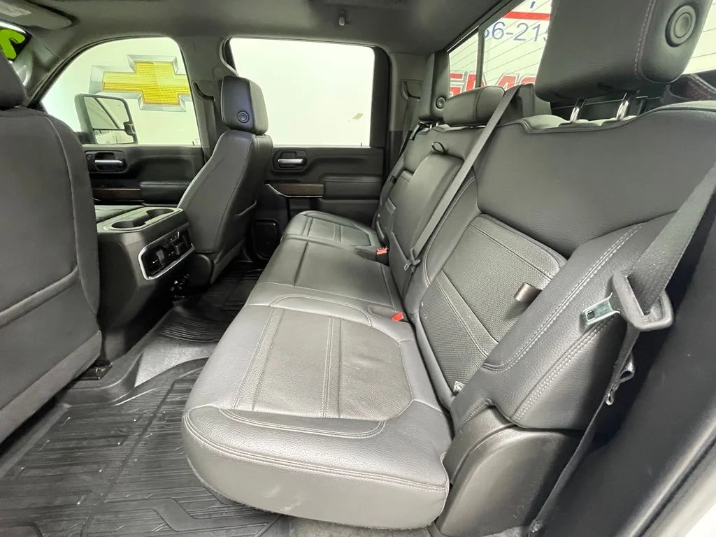 Used 2021 White GMC Denali image 13