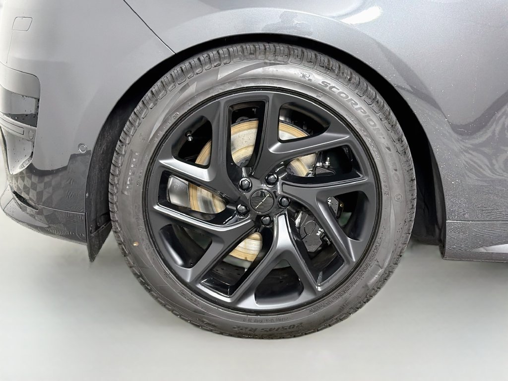 New 2027 Carpathian Grey Land Rover  image 33