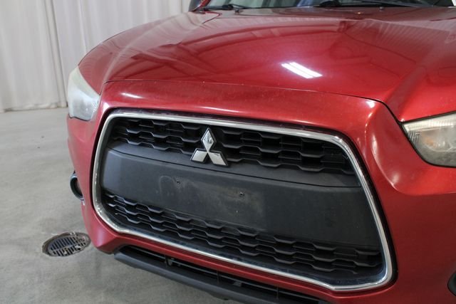 Used 2013  Mitsubishi LE image 30