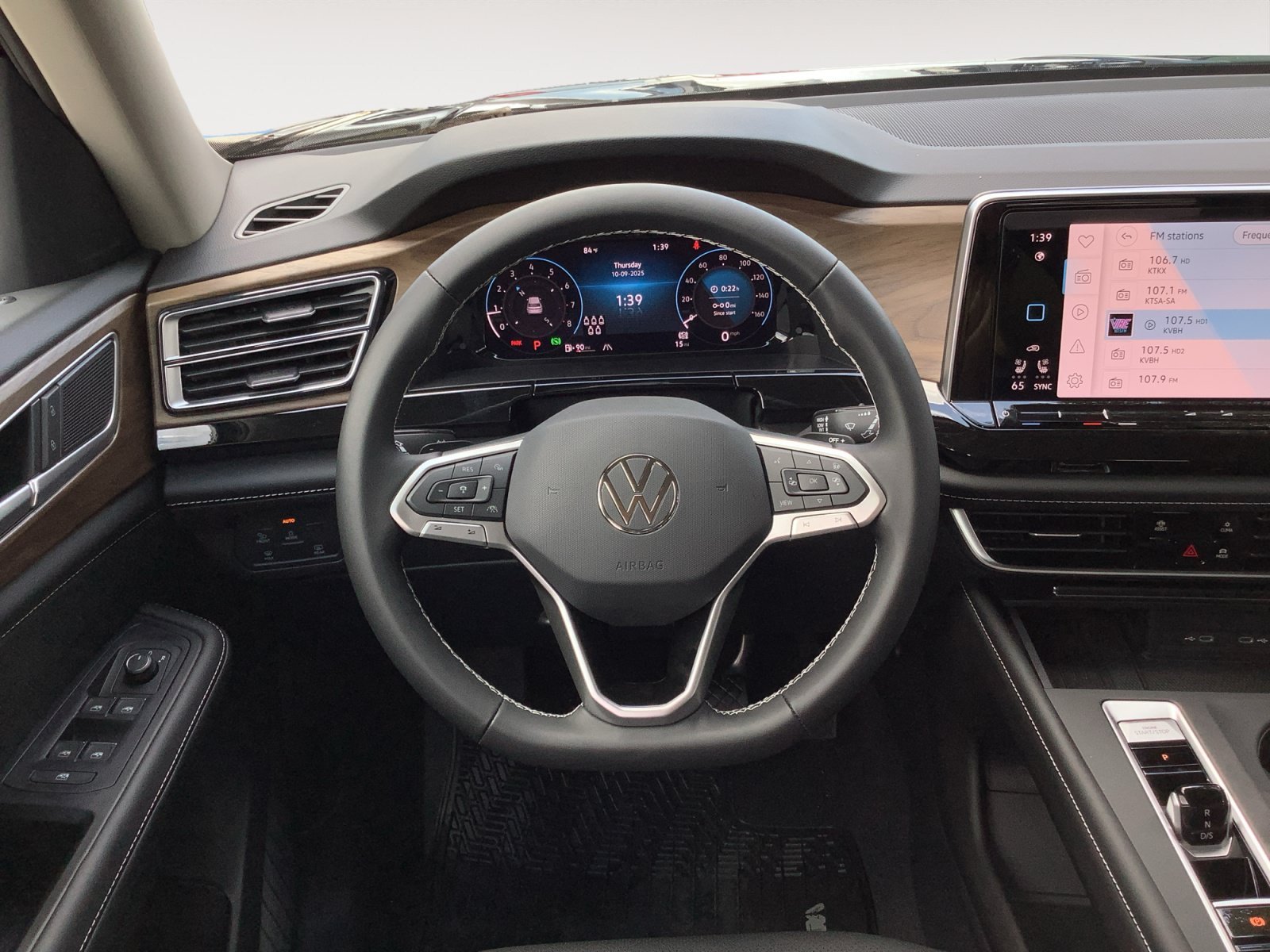 New 2026 SILVER MIST Volkswagen 2.0T SE image 15