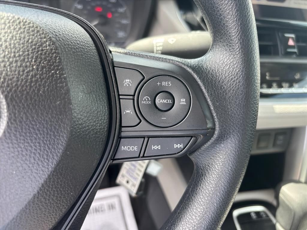 Used 2024  Toyota L image 16