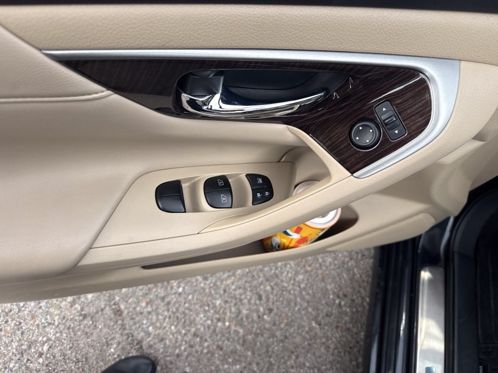 Used 2015 Blue Nissan 3.5 SL image 15