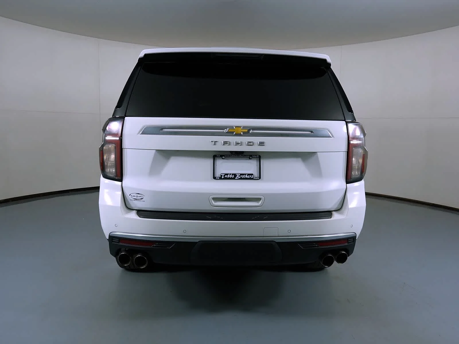 Used 2022 Summit White Chevrolet High Country image 5