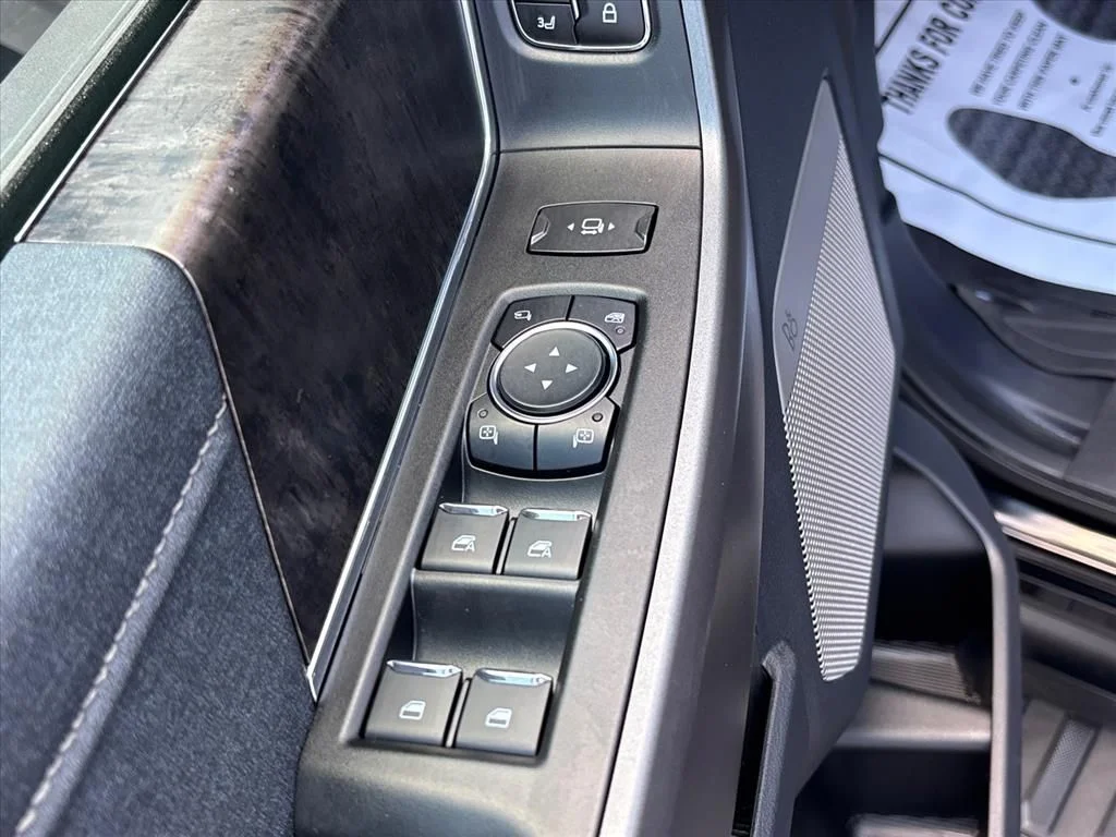 Used 2025 Black Ford Lariat image 28