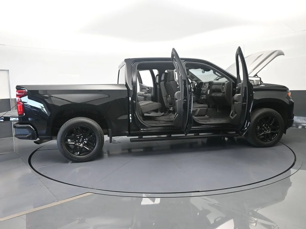 Used 2024 Black Chevrolet Custom image 67
