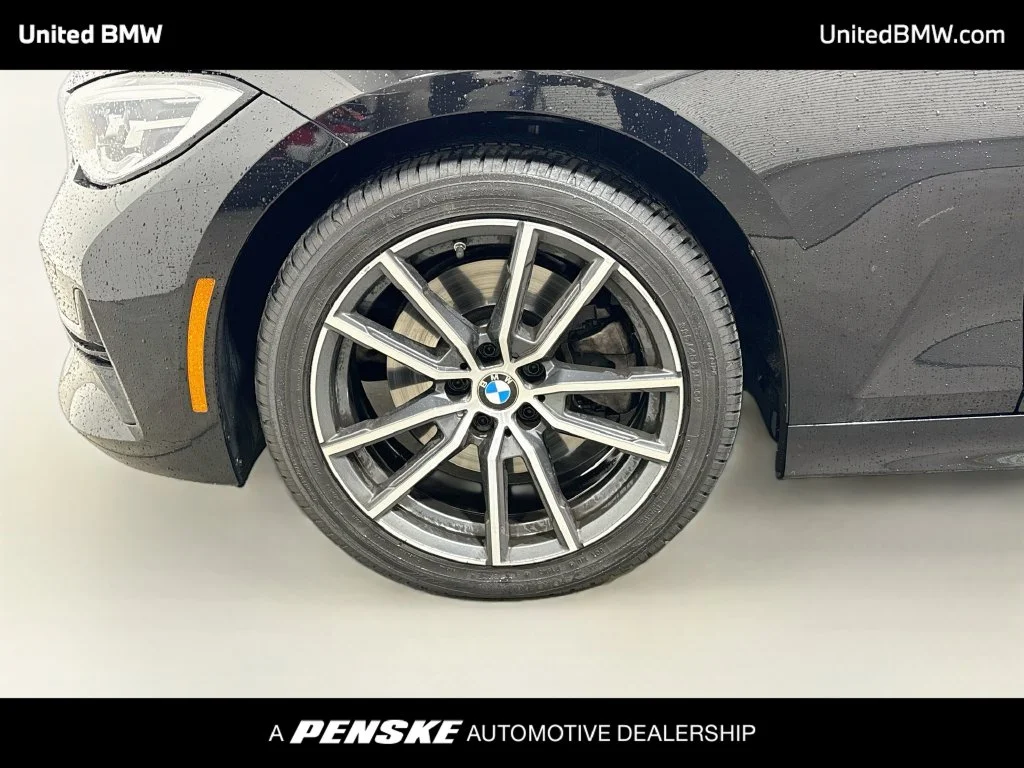 Used 2020 Jet Black BMW 330i image 9