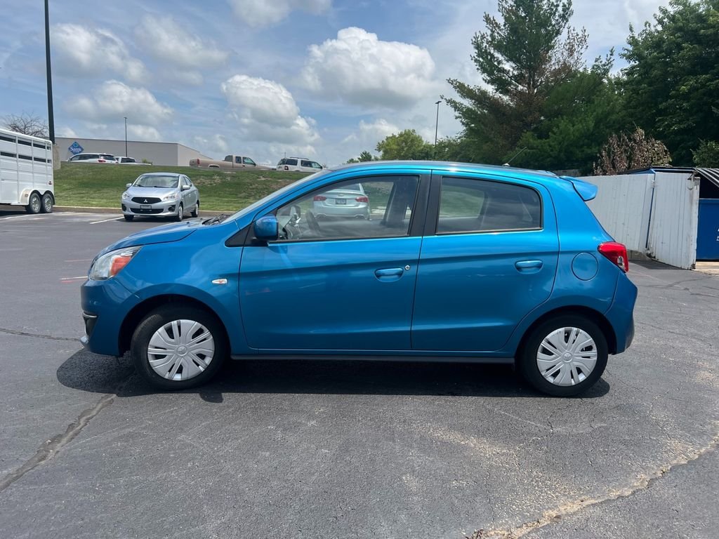 Used 2019 Sapphire Blue Metallic Mitsubishi  image 5