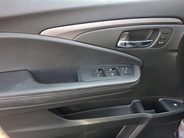 Used 2025 Gray Honda RTL image 12