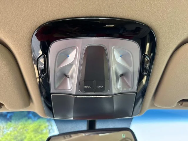 Used 2013 Brown Hyundai Base image 41