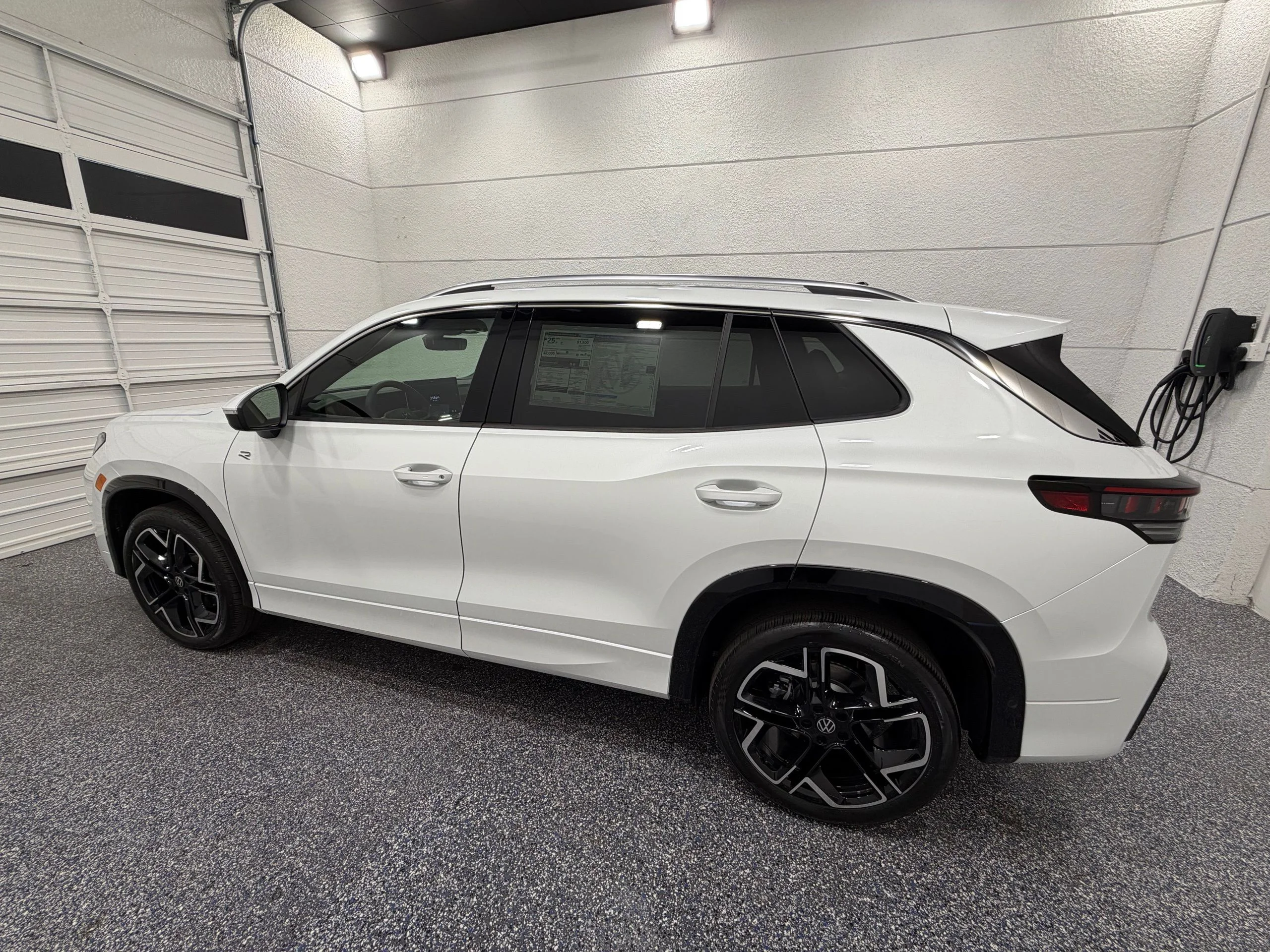 New 2026 White Volkswagen SEL R-Line Turbo image 3