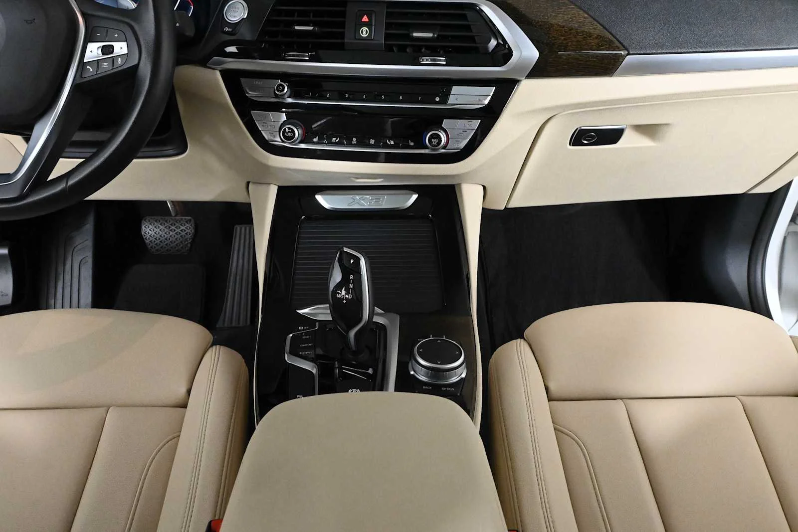 Used 2020 Mineral White Metallic BMW sDrive30i image 19