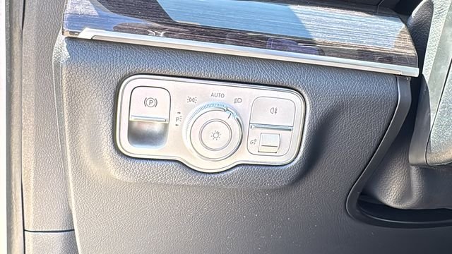 Used 2022  Mercedes-Benz GLE 350 image 23