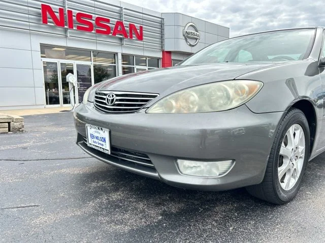 Used 2005 Phantom Gray Pearl Toyota XLE image 14
