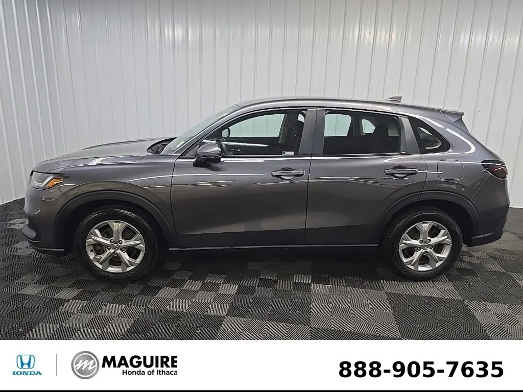 Used 2023 Modern Steel Metallic Honda LX image 5