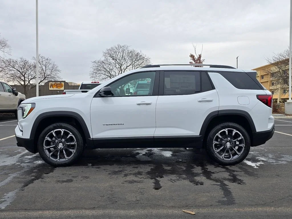 New 2026 Summit White GMC Elevation image 7