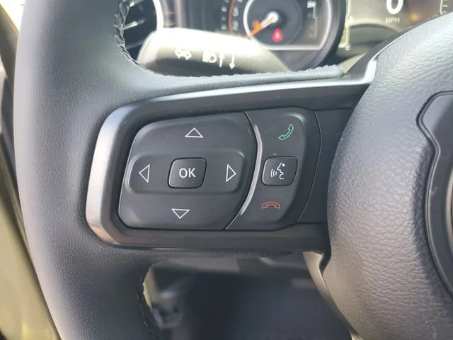 Used 2025 41 Jeep High Tide image 11
