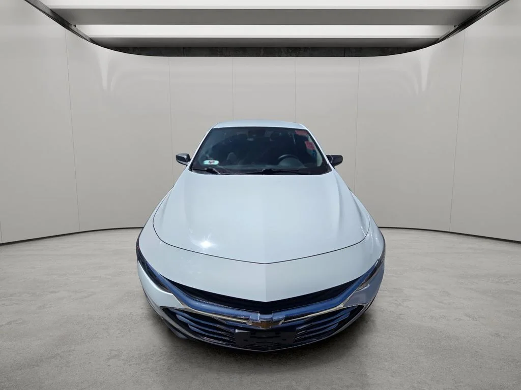 Used 2023 Summit White Chevrolet LS image 13