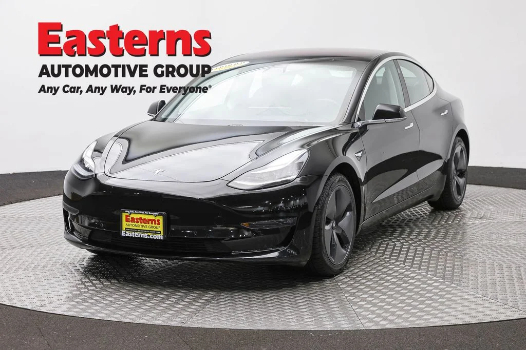 Used 2018 Black Tesla Long Range image 1