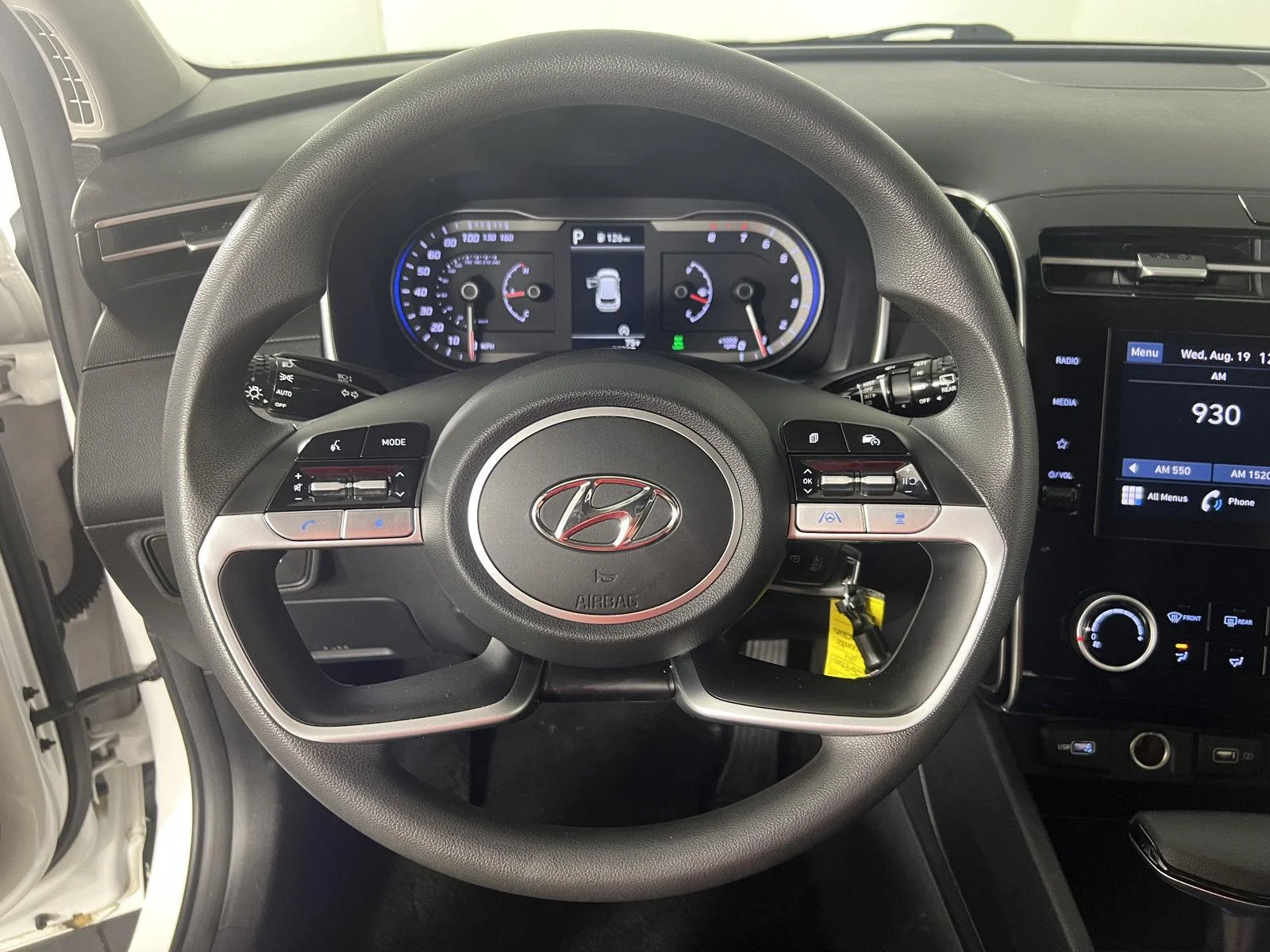 Used 2024  Hyundai SE image 11