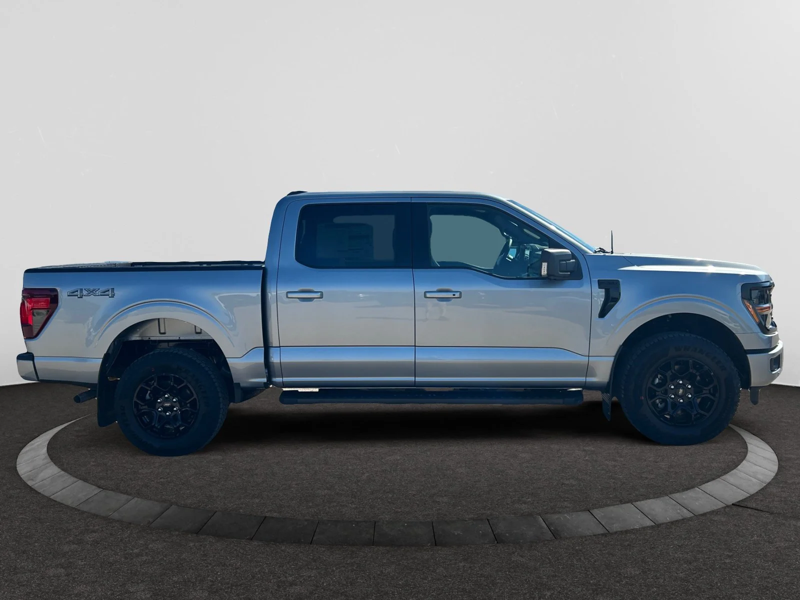 New 2026 Iconic Silver Metallic Ford XLT image 6