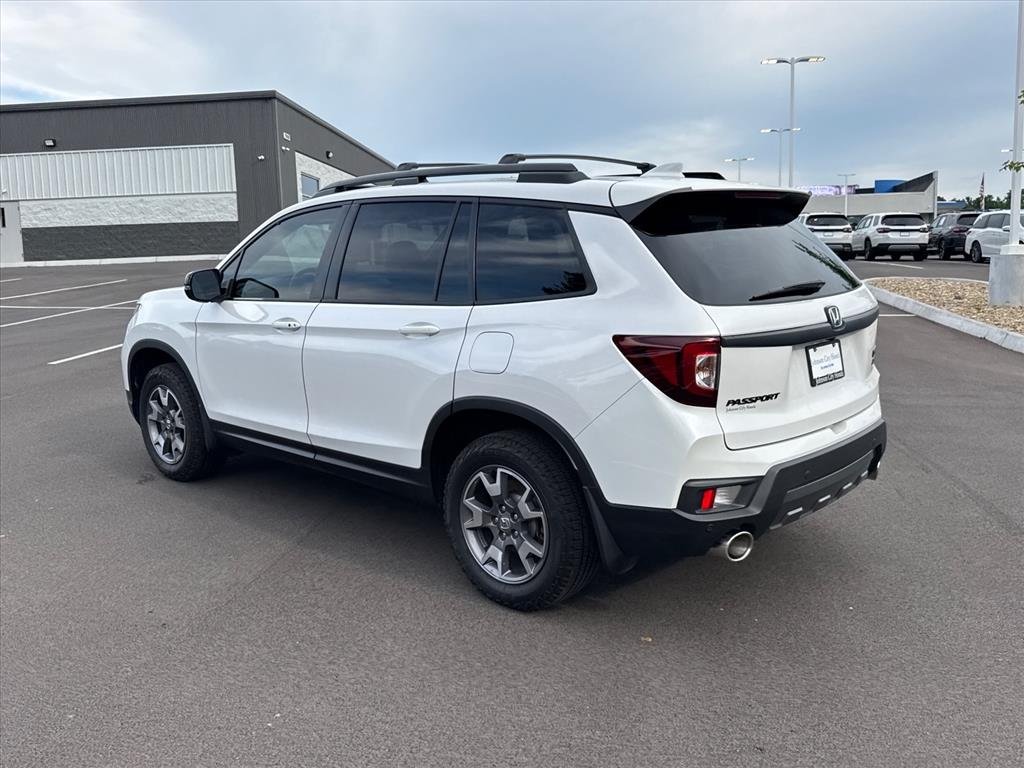 Certified Used 2023 Platinum White Pearl Honda AWD TRAILSPORT image 4