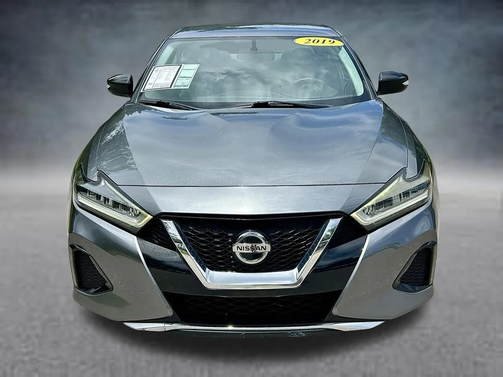Used 2019 Gun Metallic Nissan 3.5 SV image 2
