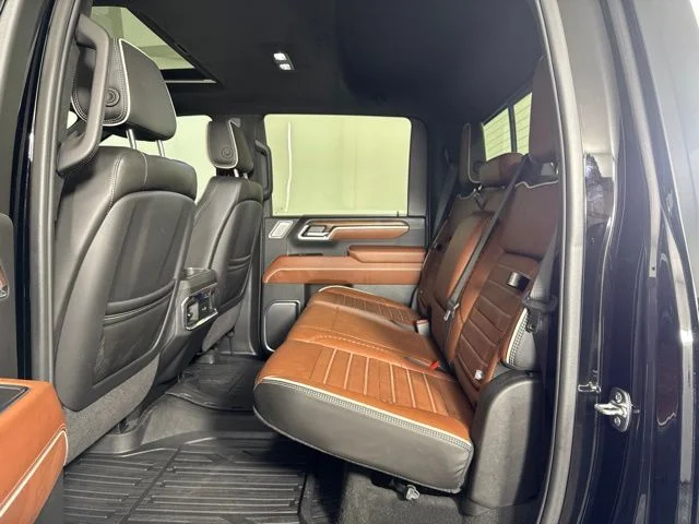 Used 2025 Onyx Black GMC Denali Ultimate image 12