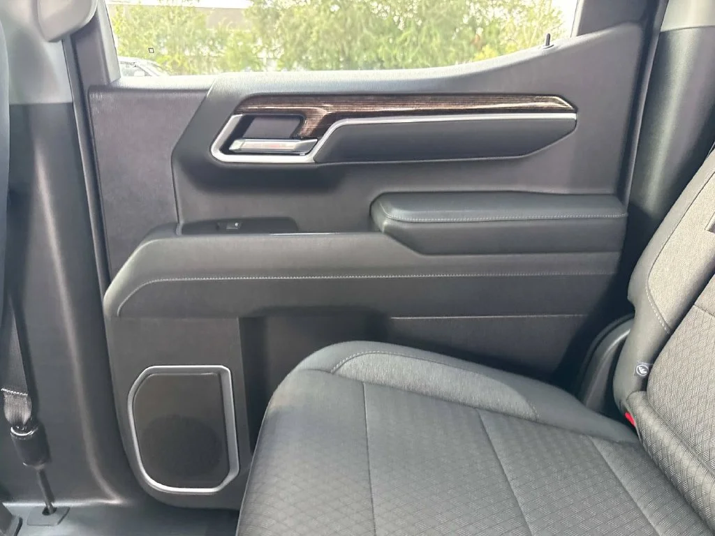 Used 2025 Red GMC Elevation image 20