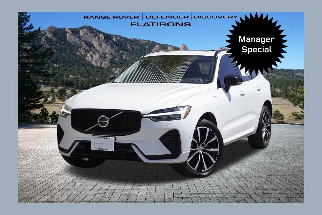 2023 Volvo XC60 T8 Plus Dark Theme AWD's photo